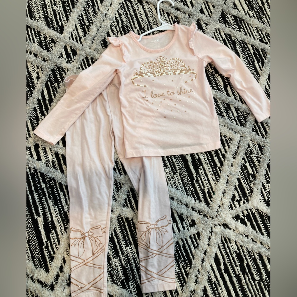 Matching Set size 6-7 Good Used Condition